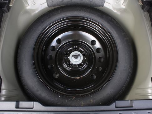 Used 2021 Subaru Outback Limited AWD/4WD image 9