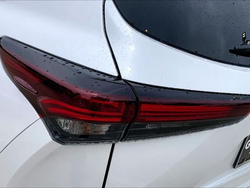 Used 2026 Toyota Highlander XLE AWD/4WD image 28