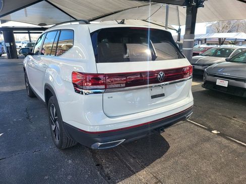 Used 2025 Volkswagen Atlas SE image 6