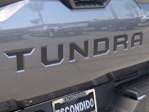 Used 2024 Toyota Tundra Limited AWD/4WD image 31