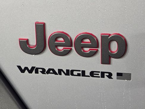 Used 2024 Jeep Wrangler Unlimited Rubicon AWD/4WD image 14