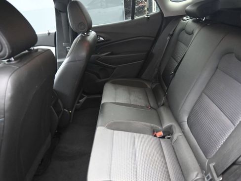 Used 2025 Chevrolet Trax LT FWD image 21