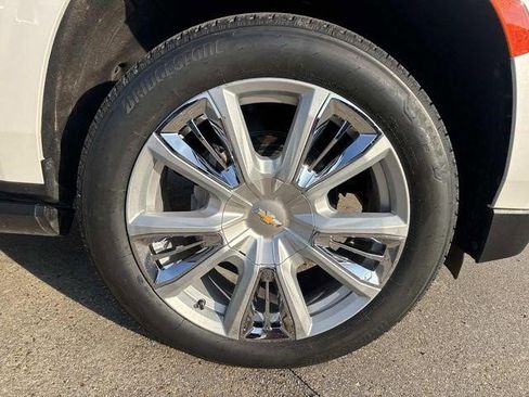 Certified 2024 Chevrolet Suburban High Country image 10