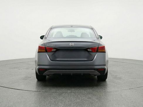 Used 2025 Nissan Altima 2.5 SV image 7