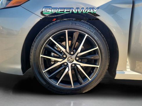 Used 2022 Toyota Camry SE image 29