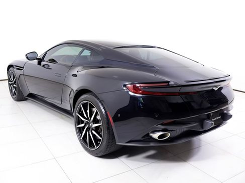 Used 2020 Aston Martin DB11 Coupe RWD image 3