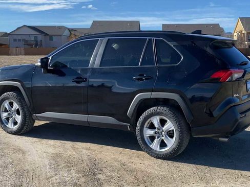 Used 2019 Toyota RAV4 XLE image 2