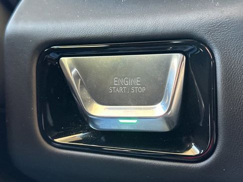 Certified 2025 GMC Yukon XL AT4 Ultimate AWD/4WD image 22