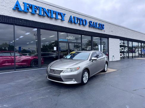Used 2015 Lexus ES 350 image 2