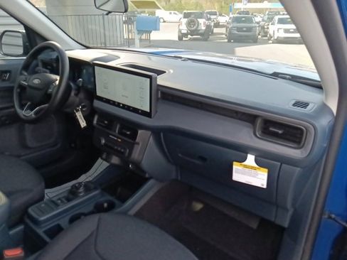 New 2025 Ford Maverick XL image 31