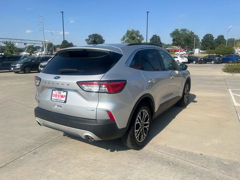 Used 2020 Ford Escape SEL image 6