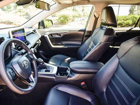 Certified 2025 Toyota RAV4 XLE Premium image 23