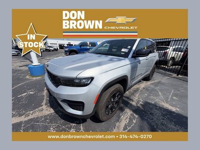 Used 2025 Jeep Grand Cherokee Altitude