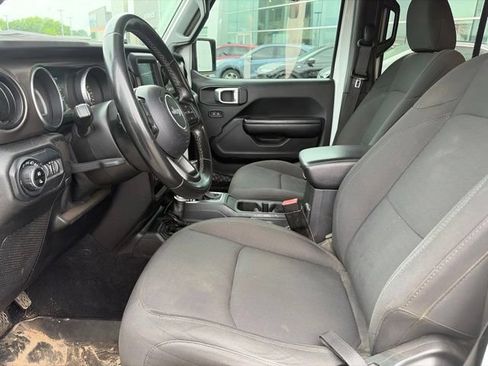 Used 2021 Jeep Gladiator Sport AWD/4WD image 9