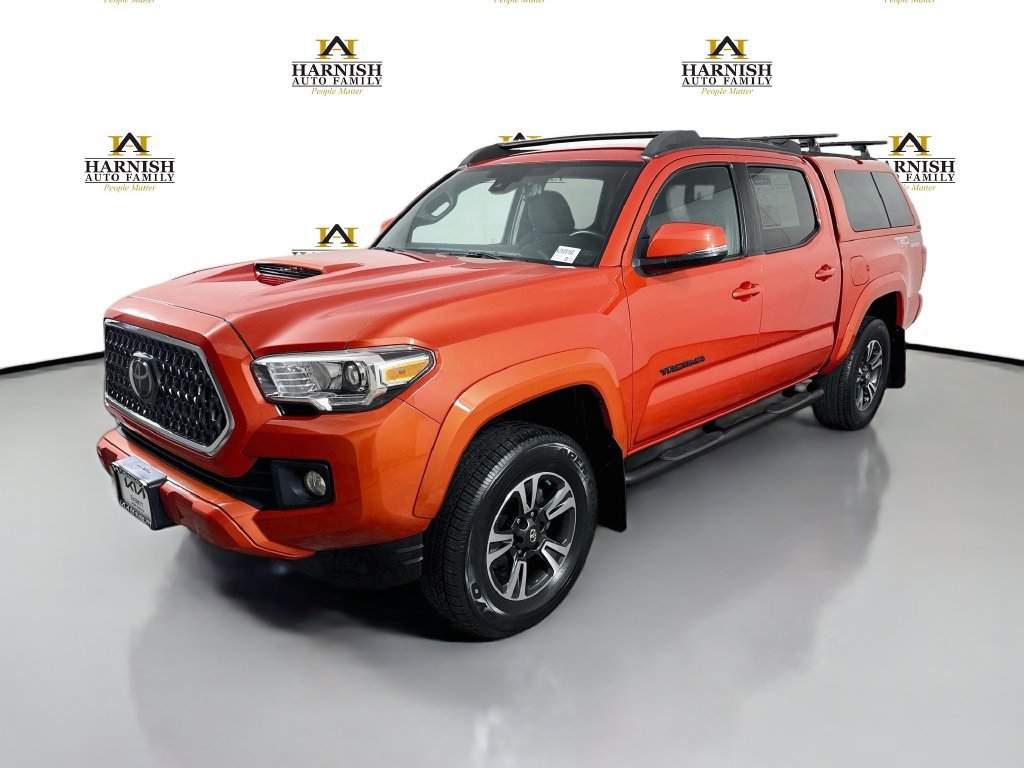 Used 2018 Toyota Tacoma TRD Sport w/ Technology Package AWD/4WD image 3