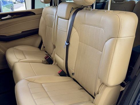 Used 2018 Mercedes-Benz GLS 450 4MATIC image 16