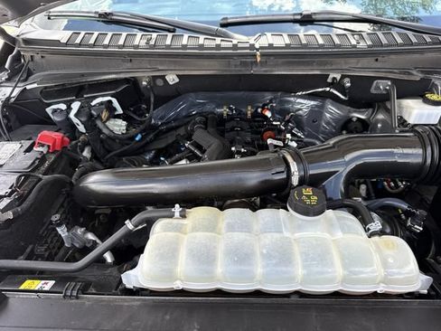 Used 2024 Ford Expedition Limited RWD image 37