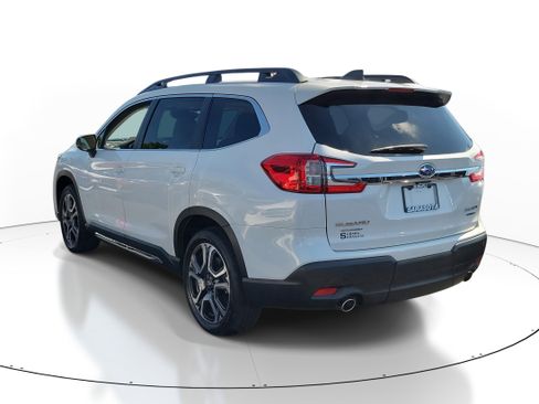 Certified 2025 Subaru Ascent Limited image 4