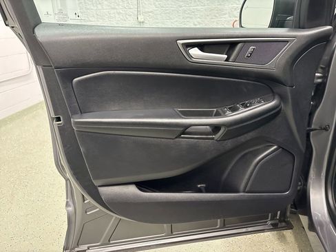 Used 2021 Ford Edge SE AWD/4WD image 13