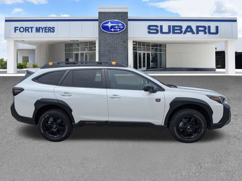 Used 2025 Subaru Outback Wilderness AWD/4WD image 3