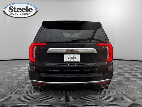 Used 2022 GMC Yukon Denali w/ Denali Premium Package image 4