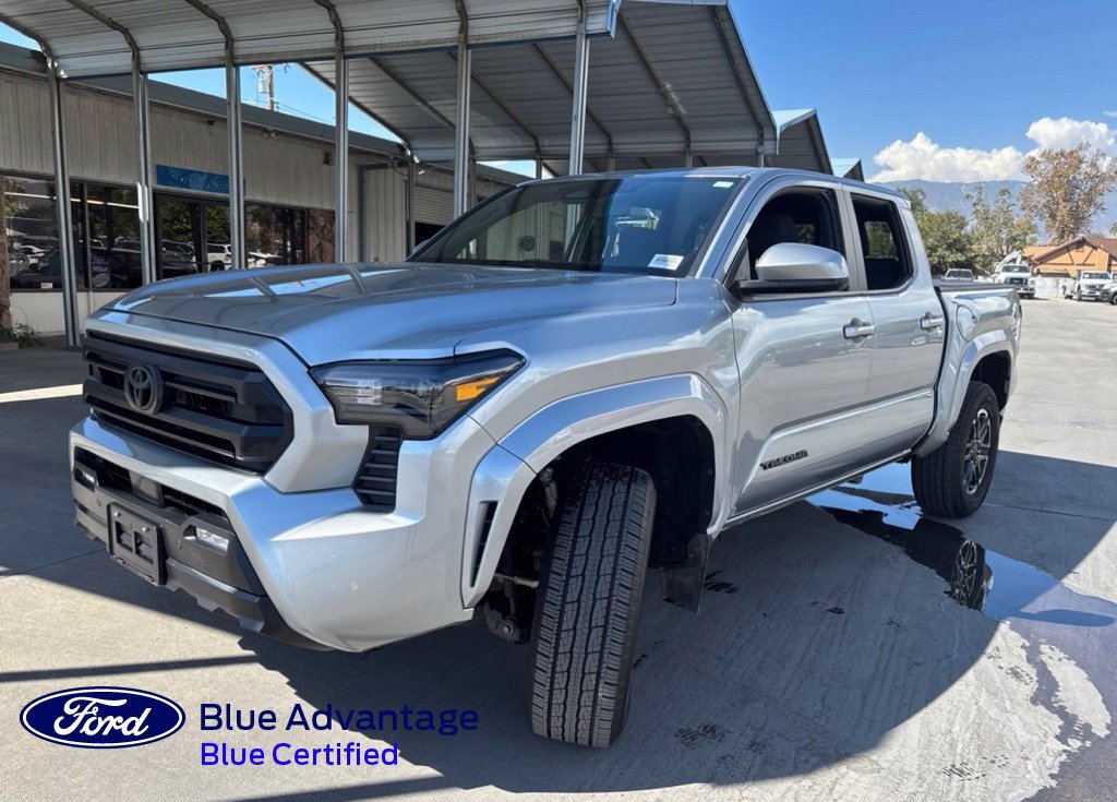 Used 2024 Toyota Tacoma SR5 AWD/4WD image 1