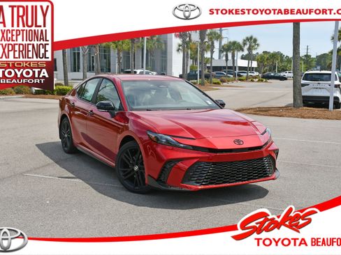 New 2026 Toyota Camry Hybrid FWD image 1