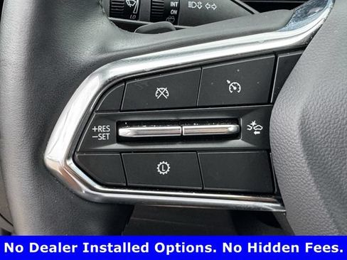 Used 2026 Chevrolet Equinox LT FWD image 23