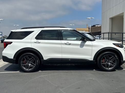 New 2026 Ford Explorer ST RWD image 2