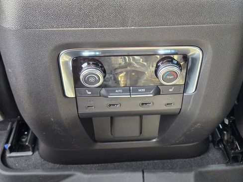 New 2026 GMC Yukon Denali w/ Advanced Technology Package AWD/4WD image 36
