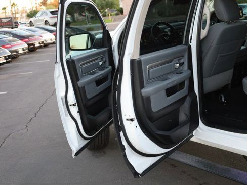 Used 2019 RAM 1500 Big Horn image 22