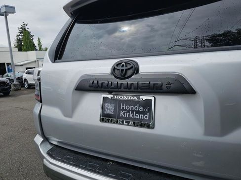 Used 2020 Toyota 4Runner TRD Off-Road Premium AWD/4WD image 16