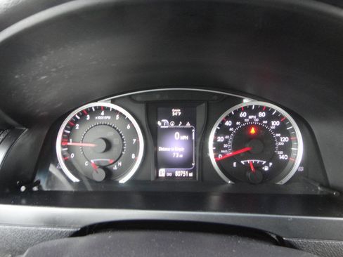 Used 2015 Toyota Camry XSE FWD image 12
