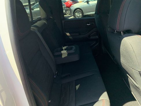 Used 2025 Nissan Frontier Pro-X RWD image 30