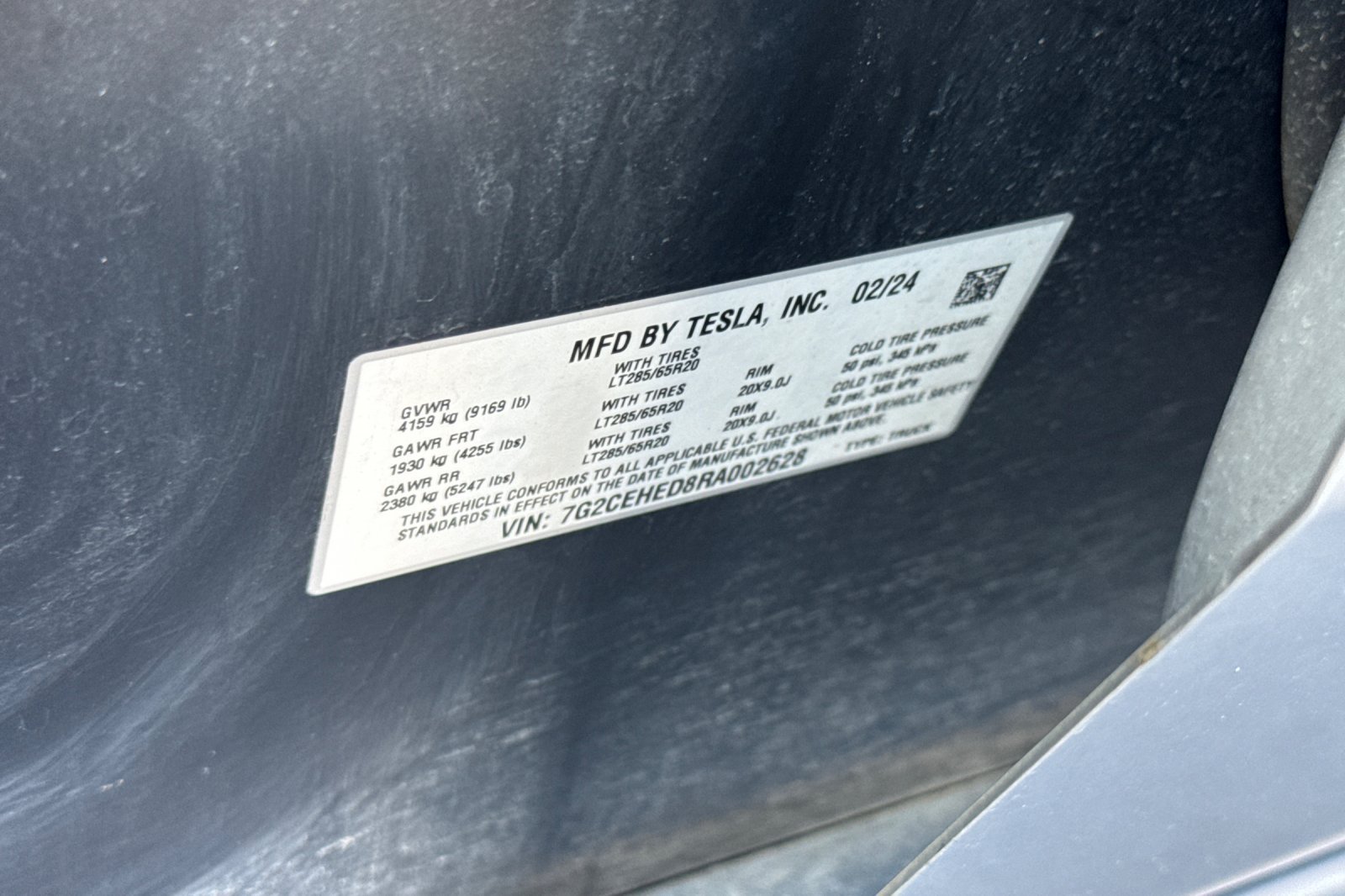 Used 2024 Tesla Cybertruck AWD Crew Cab image 52