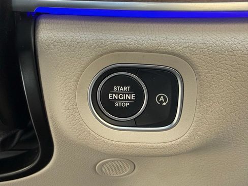 Used 2024 Mercedes-Benz GLS 450 4MATIC image 40