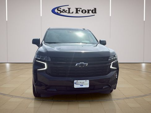 Used 2024 Chevrolet Suburban RST w/ Luxury Package AWD/4WD image 12