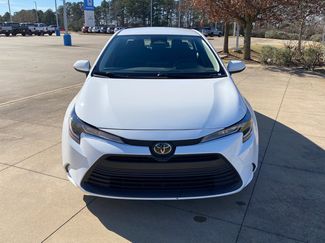 Used 2024 Toyota Corolla LE video 2