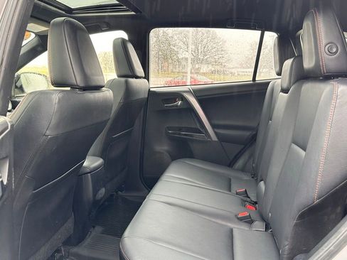 Used 2018 Toyota RAV4 SE w/ Power Extra Value Package AWD/4WD image 14