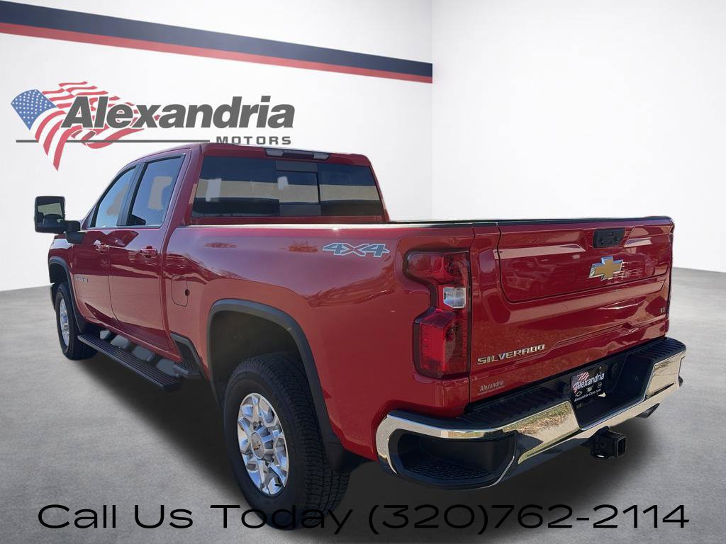 Used 2025 Chevrolet Silverado 2500 LT AWD/4WD image 9