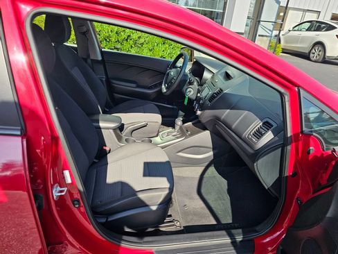 Used 2016 Kia Forte LX w/ LX Popular Plus Package FWD image 11