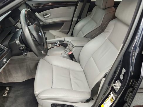 Used 2010 BMW 550i Sedan image 10