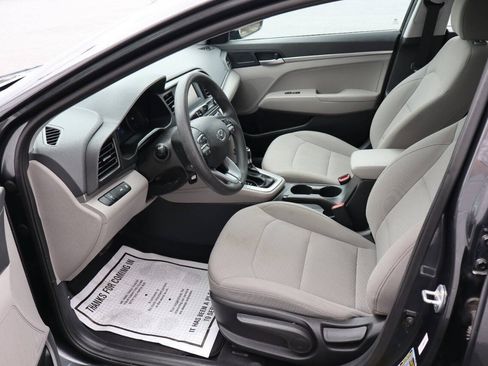 Used 2020 Hyundai Elantra SE FWD image 5