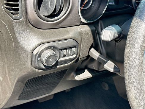 Used 2022 Jeep Wrangler Unlimited Sport AWD/4WD image 11