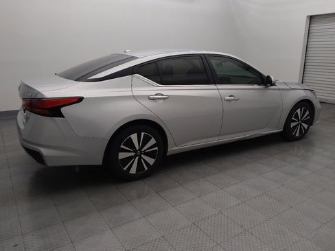 Used 2022 Nissan Altima 2.5 SV image 10