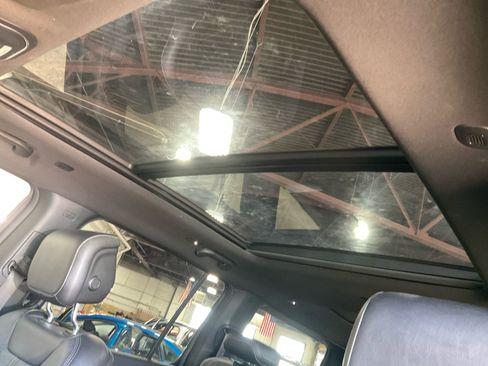 Used 2024 Jeep Wagoneer Series II image 27