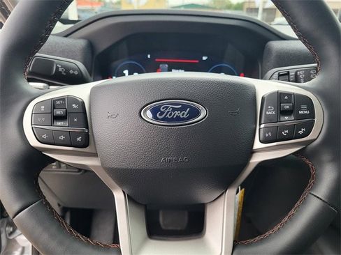 New 2026 Ford Explorer Active w/ Active Comfort Package image 3