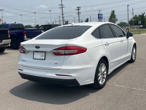 Used 2019 Ford Fusion SE FWD image 7