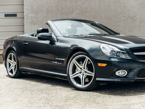Used 2011 Mercedes-Benz SL 550 image 41