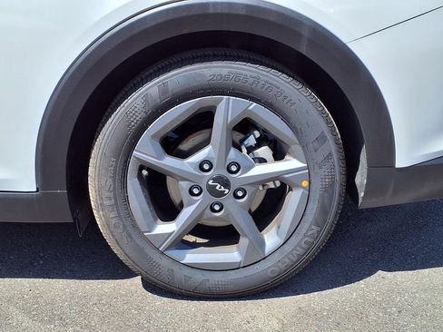 Used 2025 Kia K4 FWD image 23